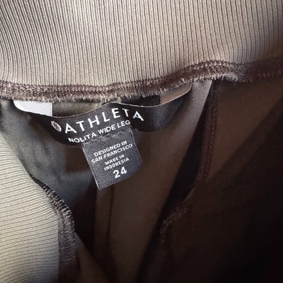 Athleta Nolita Wide Leg Pant in Olive - Plus Size - Picture 2 of 3